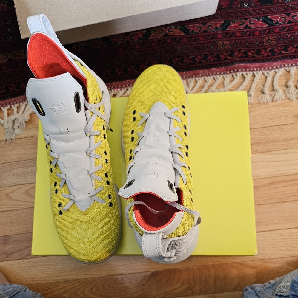 HFR X LEBRON 16 "HARLEM STAGE" SIZE 13 WHITE
